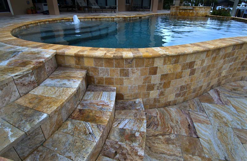 yellow Flagstone pool deck and coping